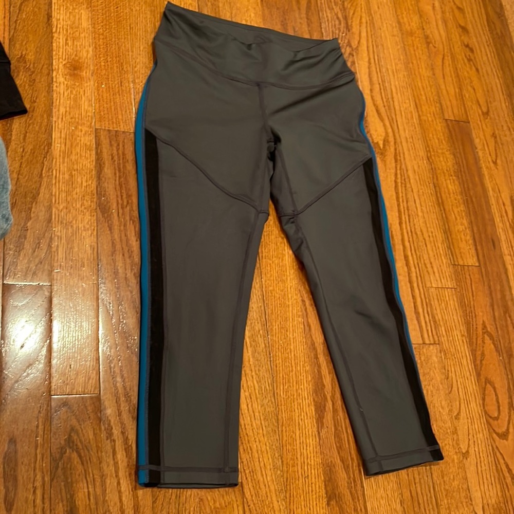 Size small Color grey Z by Zella leggings